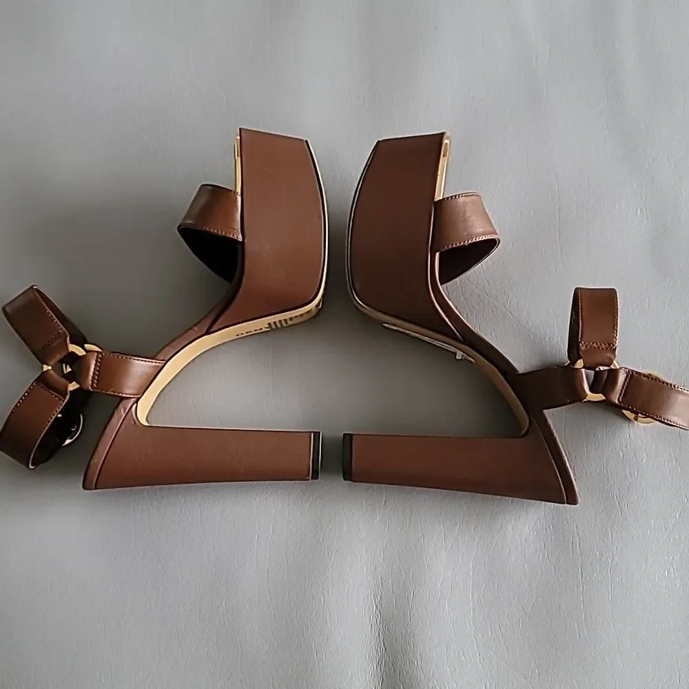 DKNY Block Heel Shila Platform Sandals Size 9M